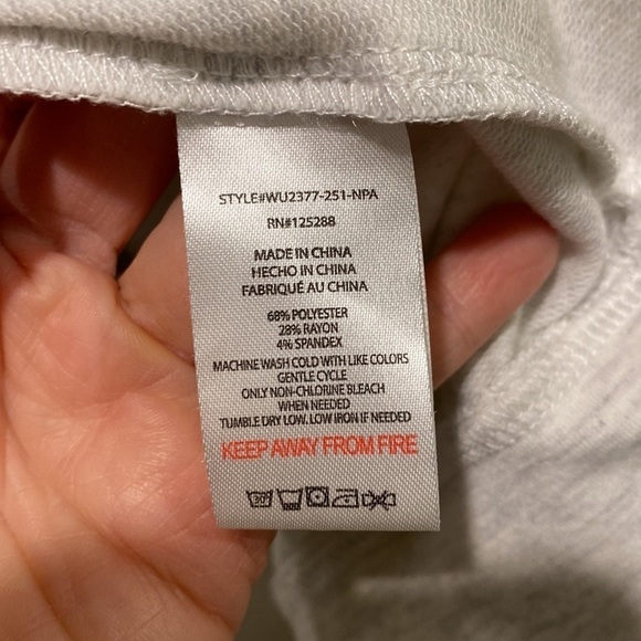 Rae Dunn Oversized Love Is Love Crew EUC - Picture 5 of 9